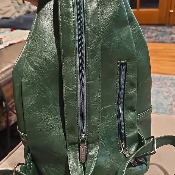 Green Faux Leather Sling Bag - Picture 3 of 4